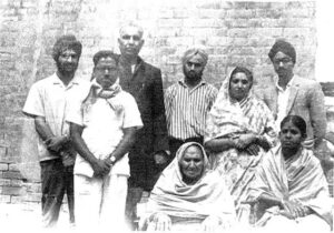 Sardar Bhagat Singh Shaheed - Family Photo Of Revolutionary Leader